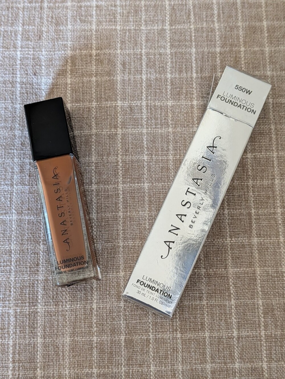 Anastasia Beverly Hills Luminous Foundation 550W Warm Deep Tan